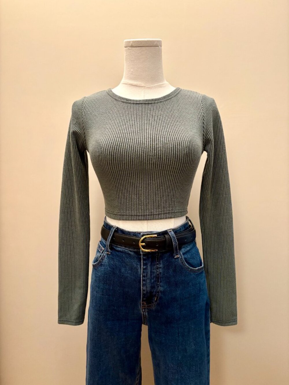 Pretty Little Thing Olive Ribbed Long-Sleeve Crop Top